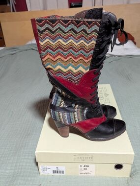 L'ATISTE Multicolor Chevron Lace-Up Mid-Calf Boots - Black & Red